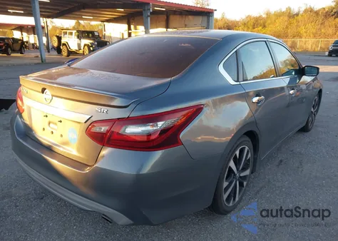 2018 Nissan Altima 2.5 Sr из США, поврежденный, VIN 1N4AL3AP9JC114853